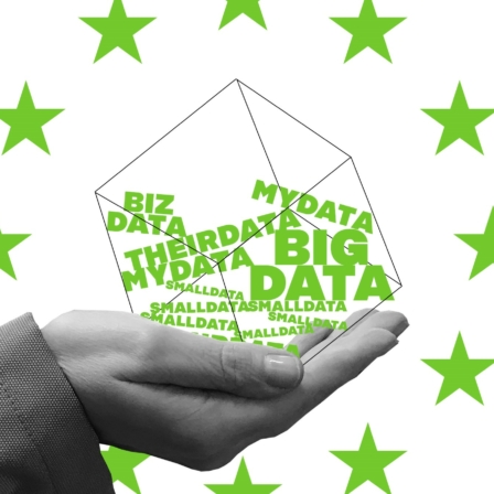 Illustration: a hand holding words mydata and big dat in a box